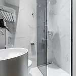 Bluestay 74 - Superb Paris
